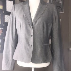 Tahari Arthur S. Levine gray blazer. Size 8